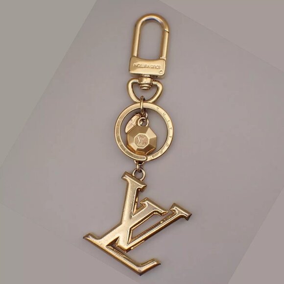 LOUIS VUITTON Porte LV Facet Key Holder Bag Charm Key Ring GHW 68YH102